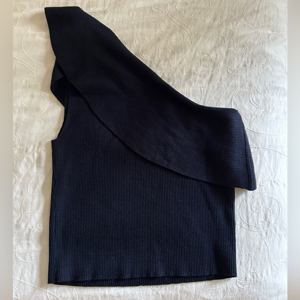 One shoulder ribbed ruffle top